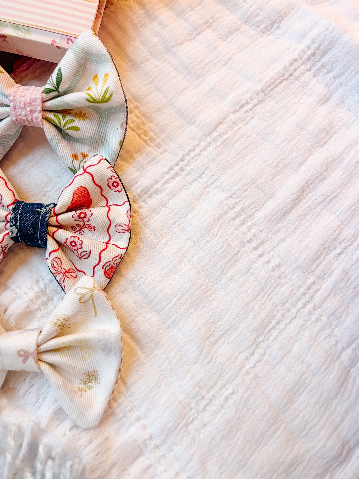 The Spring in Bloom Bows