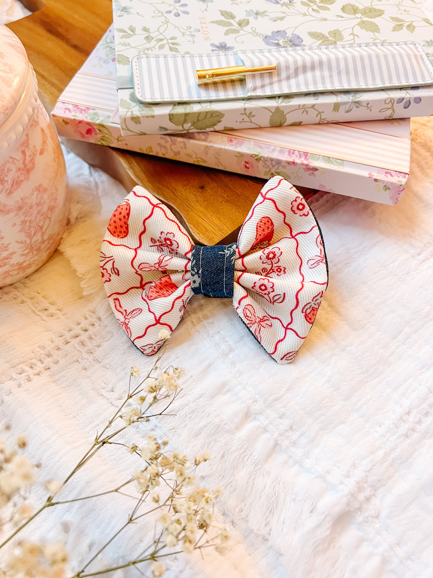 The Spring in Bloom Bows