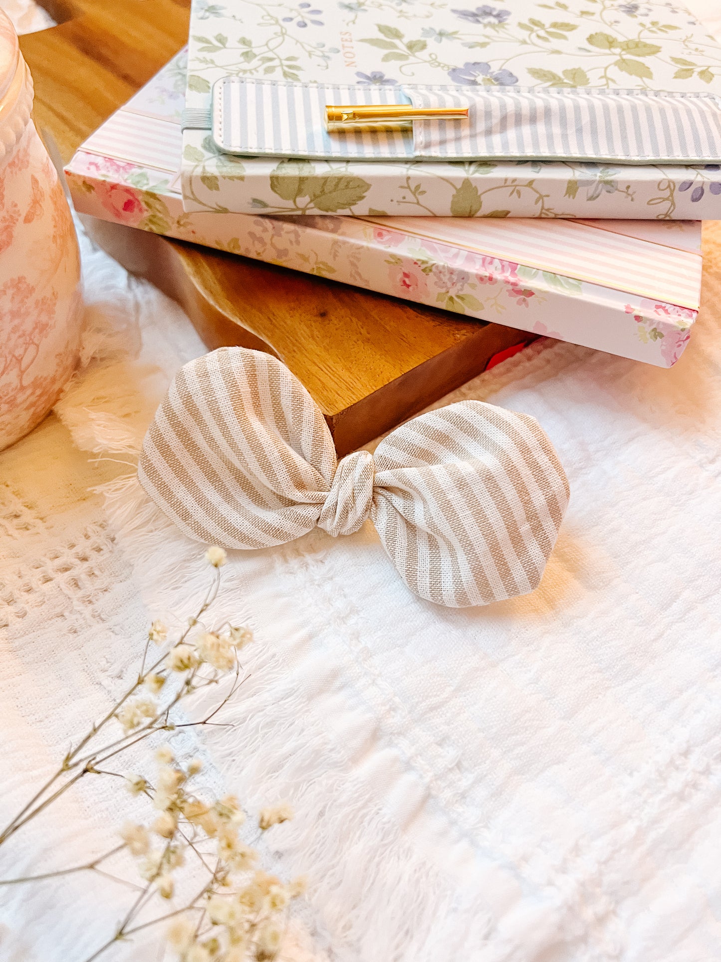 The Spring in Bloom Bows