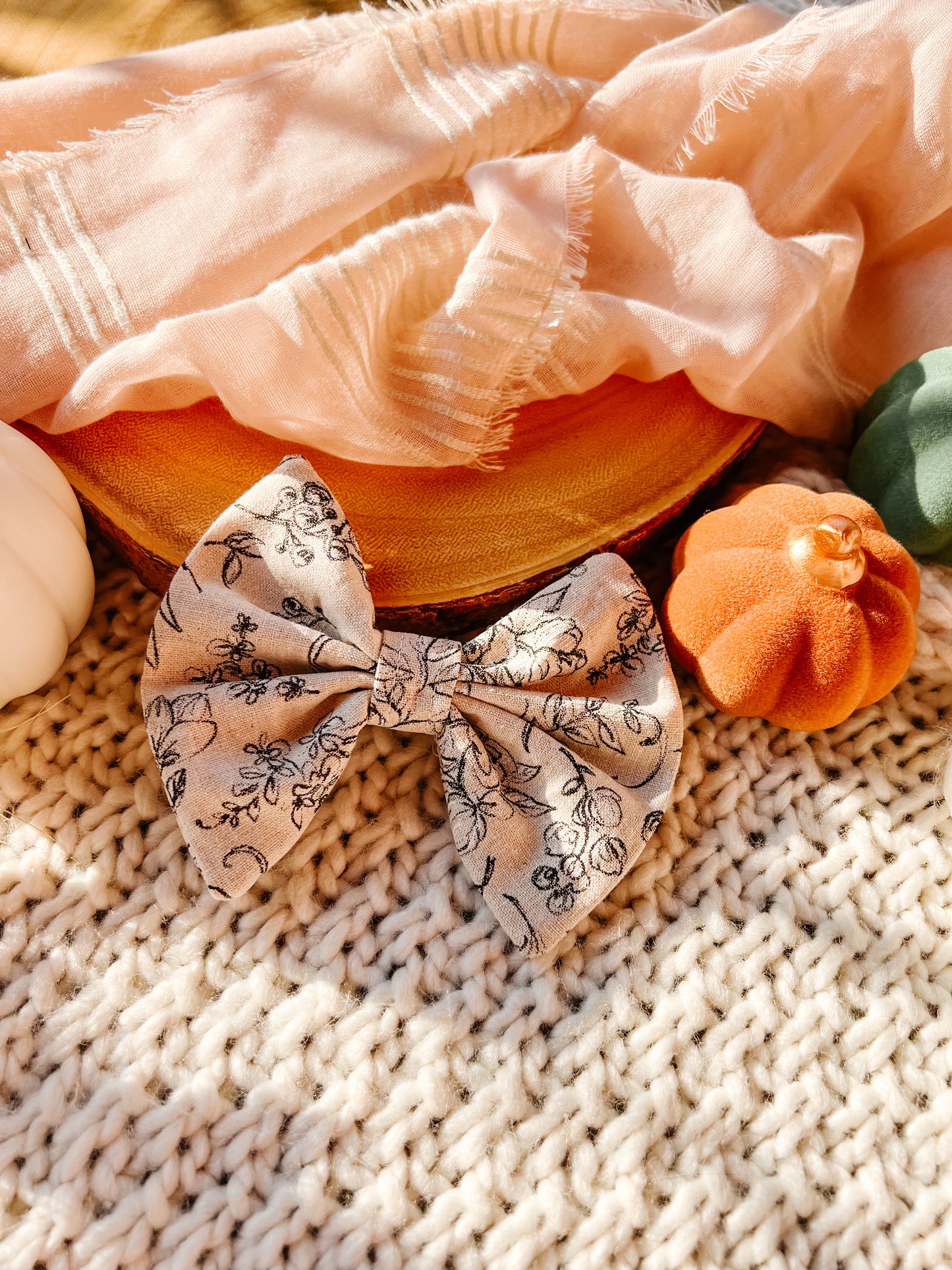 Styled Spooky Bows